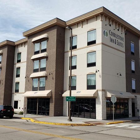 Cobblestone Inn & Suites - Menomonie/Uw-Stout Exterior foto