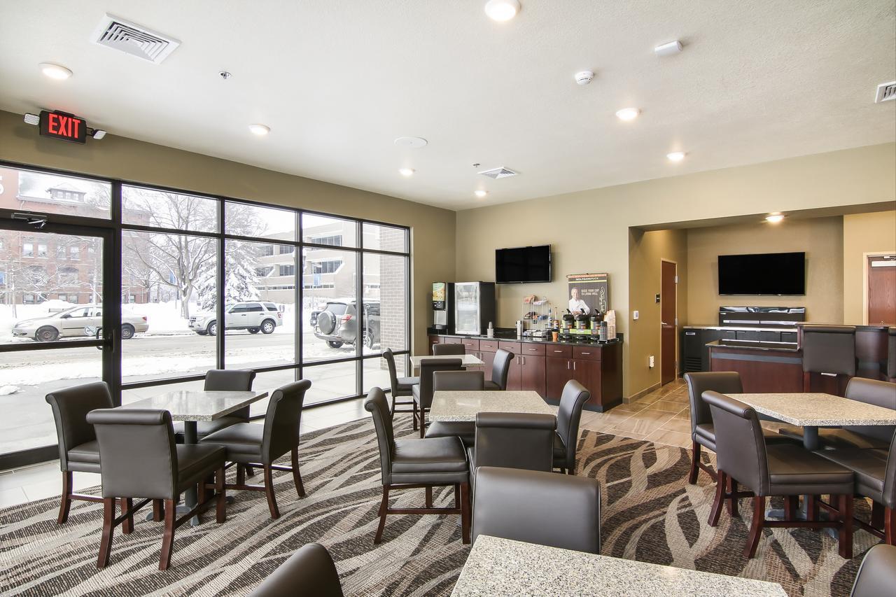 Cobblestone Inn & Suites - Menomonie/Uw-Stout Exterior foto